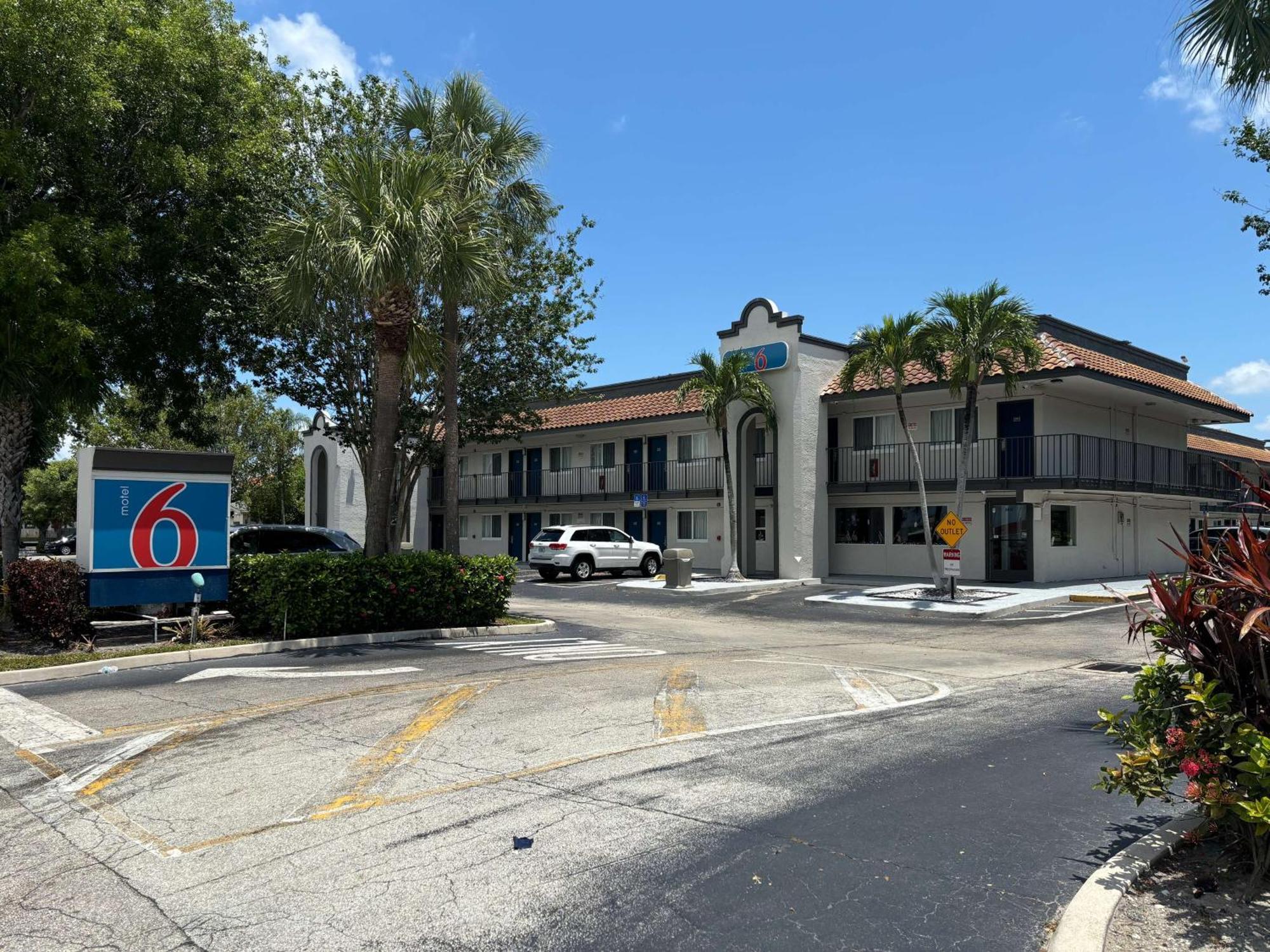 Motel 6 Riviera Beach Fl Exterior foto